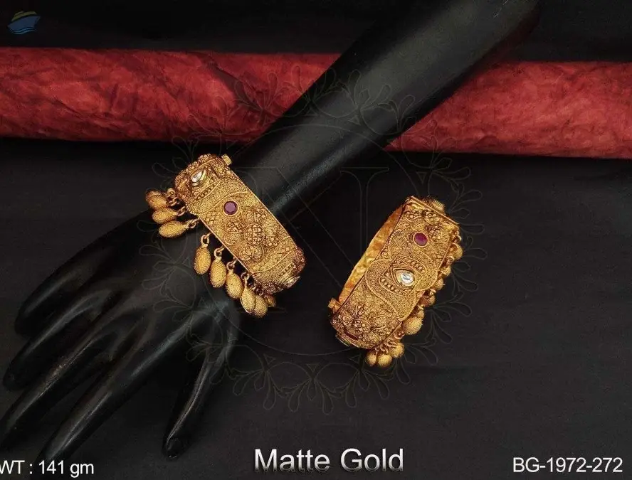 Matte Gold Bangle