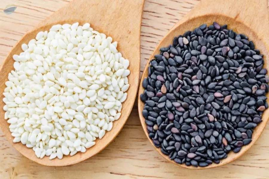 Sesame Seeds (white/black)