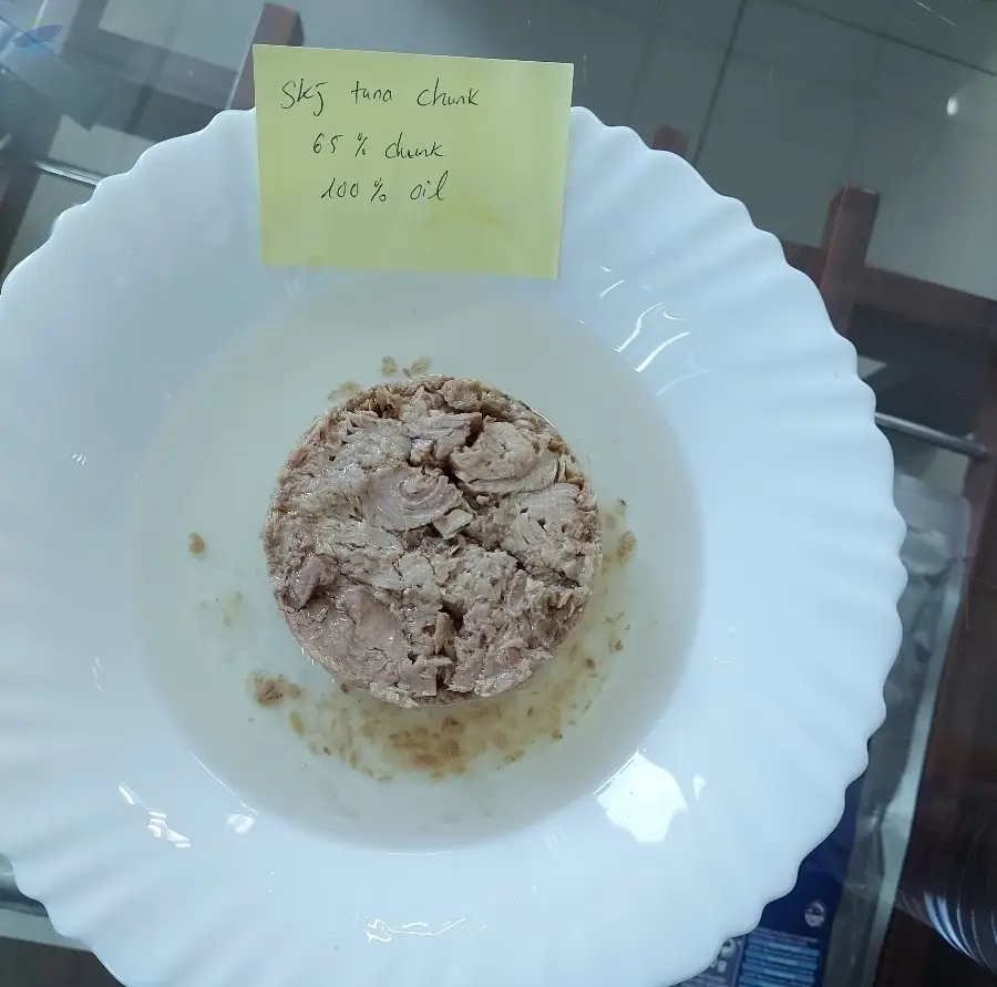 Canned Skipjack Tuna Chunk In Oil (100% Oil)