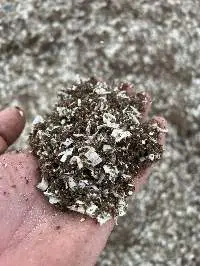 Organic Peat Moss and Wood Shavings Mixture