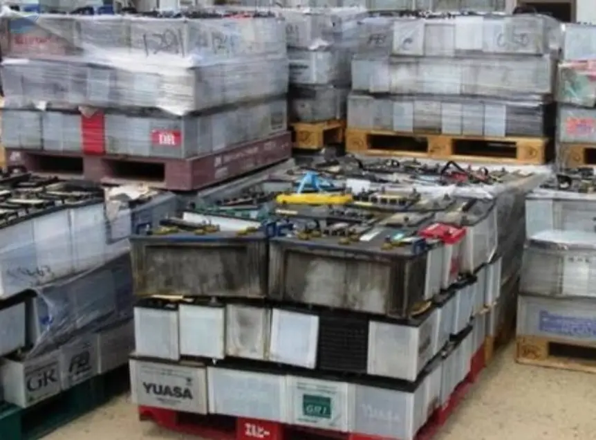 Drained Lead Acid Car Battery Scrap