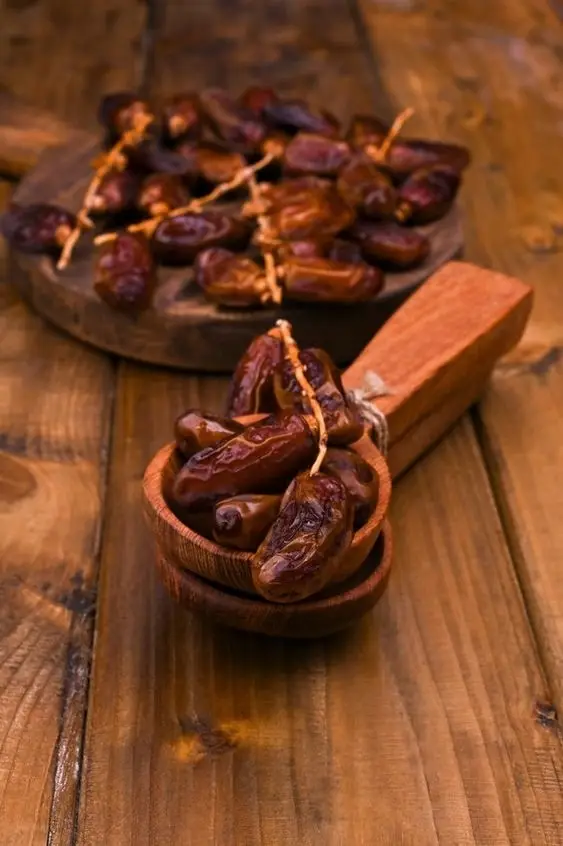 Dry Dates (Brown)