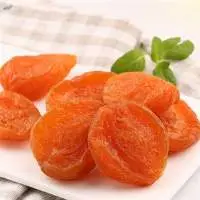 Dried red apricot