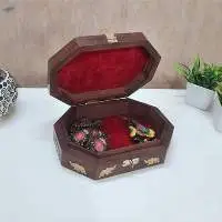 Storage box Jewellery box wooden hand carving