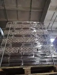 100% oak briquettes