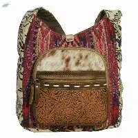 Thela Shoulder Bag