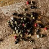 Black pepper sprinkle