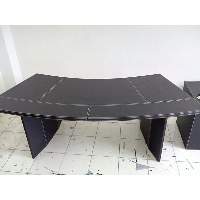 TH-L. Desk-004