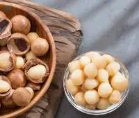 Macadamia Deshelled
