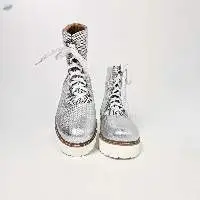 Boots 17
