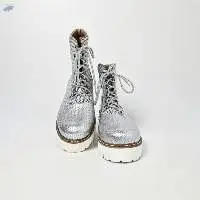 Boots 18