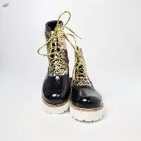Boots 25