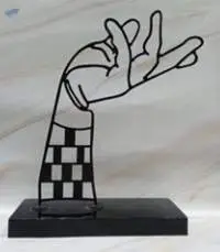 Striking Modern Iron-wire Sculpture