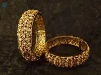 Paan Stone Flowery Broad Polki Bangles Detail