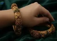 Matta Gold Ruby Green Kemp Bangle