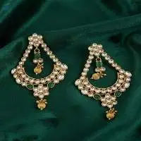 Flower Pendulam Polki Earrings Detail