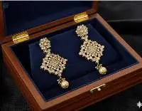 Chokor Shape Long Polki Earrings