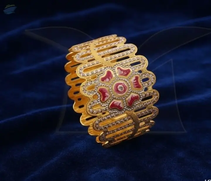 Broad Bridal Laser Cut Kada Detail