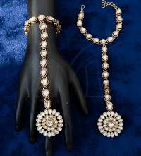 Mehendi Polish Full Stone Haath Paan