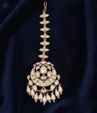 Kundan Maang Tikka With Pearl Drops