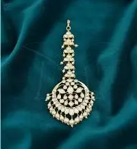 Traditional Kundan Tikka With Teardrop Stones