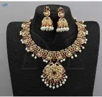Clustered Pearl Designer Kemp Necklace Set