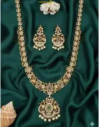 Clustered Pearl Party Wear Necklace Set
