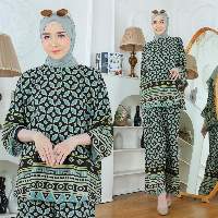 Setelan geometris luxe wear