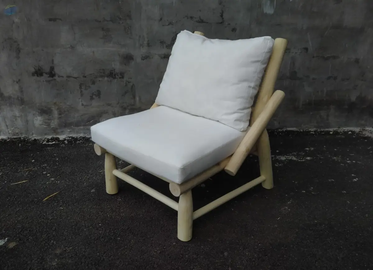 Premium Wooden Lounge Chairs Export Quality