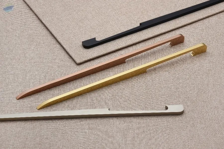 Lazaro Cabinet Handle