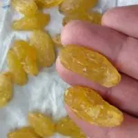 Golden raisins, gibr, premium grade