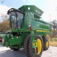 Heavy-Duty Combine Harvester Machine