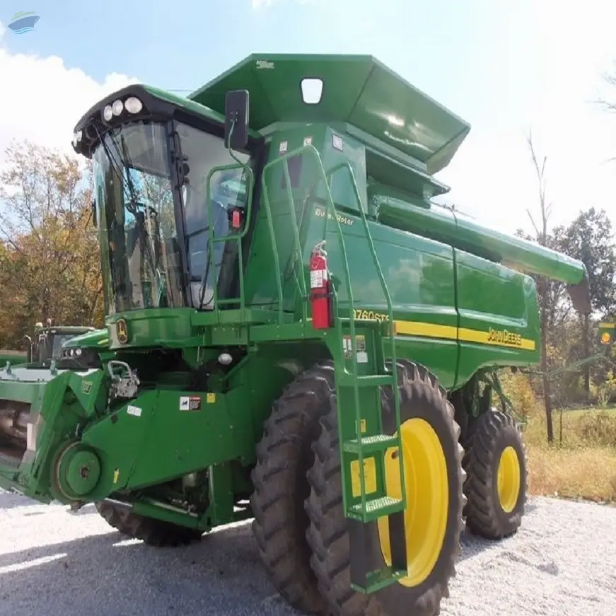 Heavy-Duty Combine Harvester Machine
