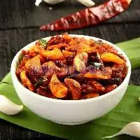 Spicy Garlic Pickle