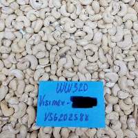 WW320 Raw Cashews