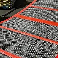 Self-Cleaning Screen