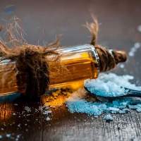 Premium Quality Export Grade Camphor Oil
