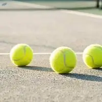pressureless tennis balls
