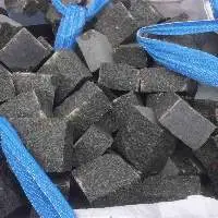 Split Gabbro Paving Setts 10x10x5 cm