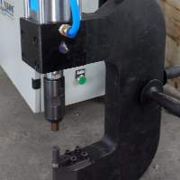 Self-Piercing Riveting Machine SPR Machine