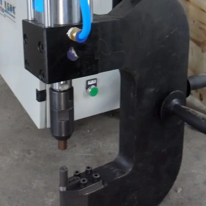 Self-Piercing Riveting Machine SPR Machine