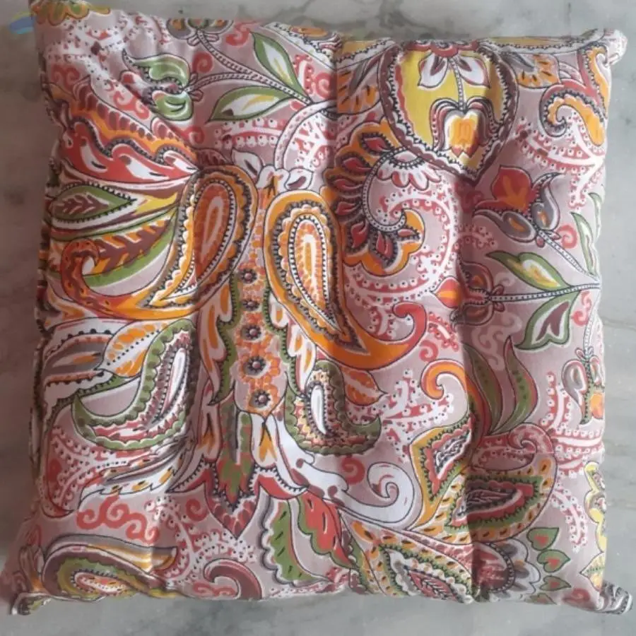 Box Cushion Cotton